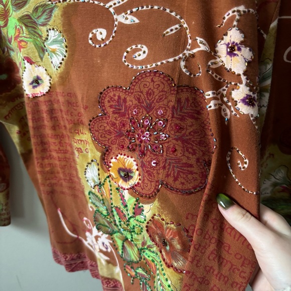 Y2K Floral Beaded Quarter Sleeve Top - Picture 3 of 9